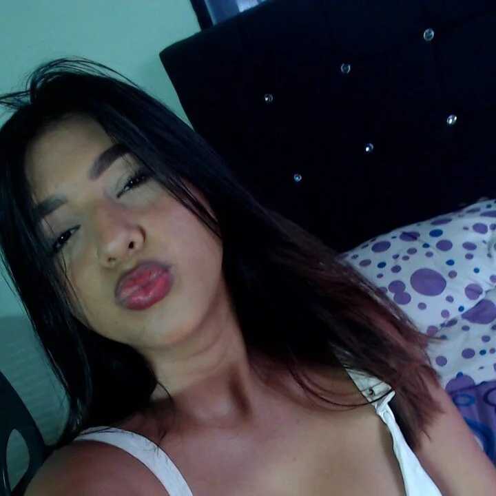 ani_carolina — FansOnlyX creator profile
