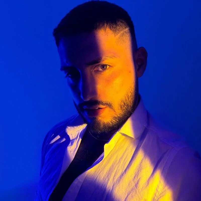 axel_giracr — FansOnlyX creator profile
