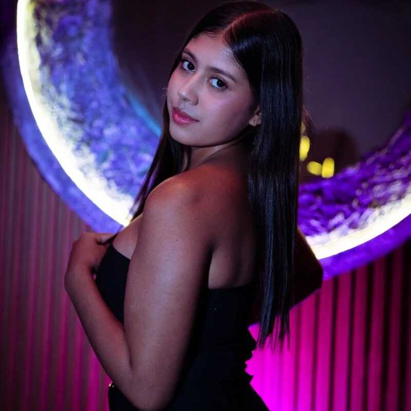 _aurora18_ — FansOnlyX creator profile