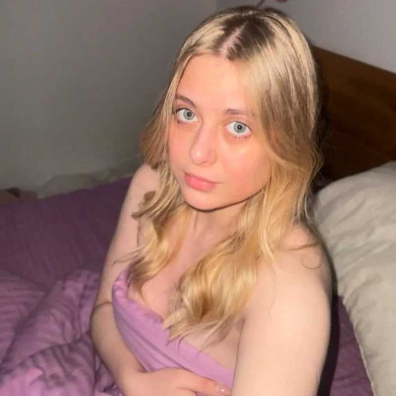 blonde_kellyy — FansOnlyX creator profile