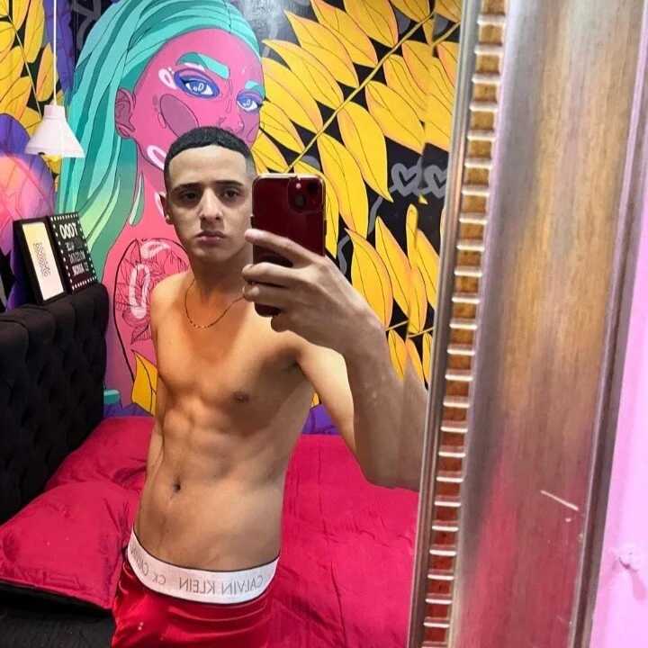 Maximo_Tercero — FansOnlyX creator profile