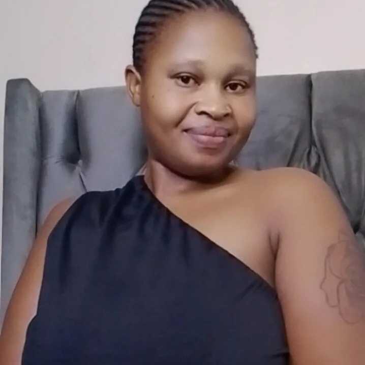 Loyal_Alisha — FansOnlyX creator profile