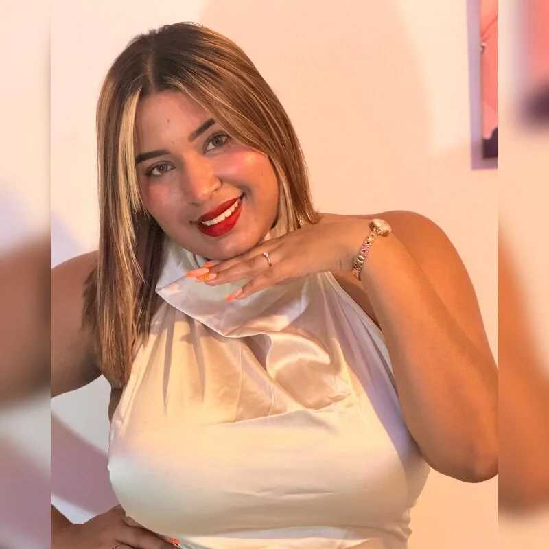 morena_2026pink — FansOnlyX creator profile