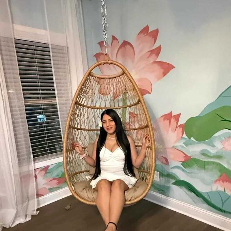 leyla_saenz — FansOnlyX creator profile
