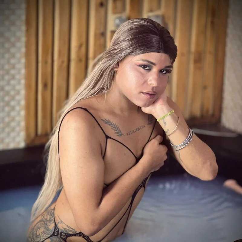 saamira_01 — FansOnlyX creator profile