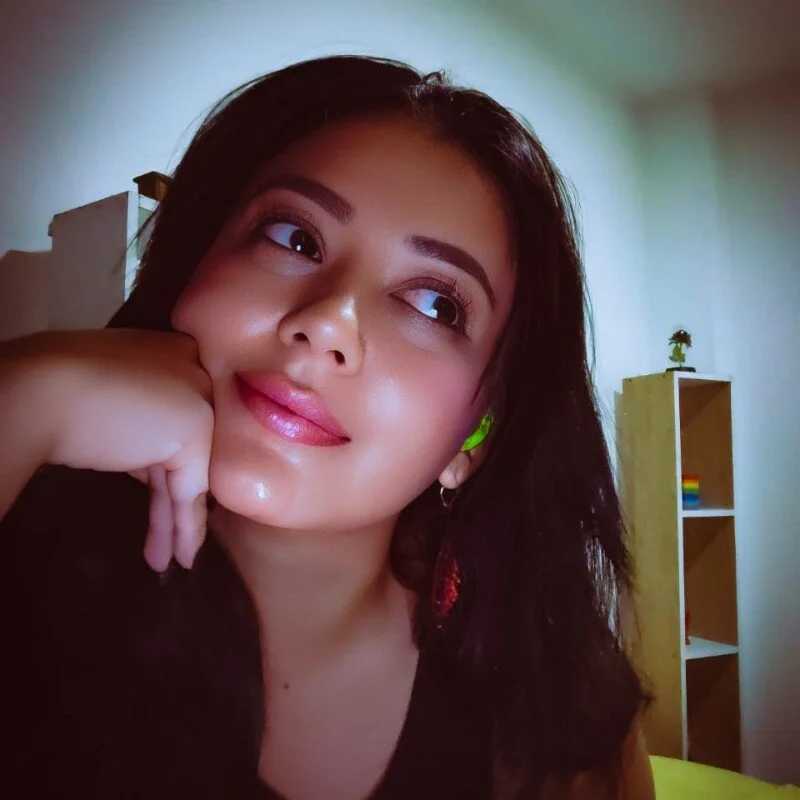 LauraToro_ — FansOnlyX creator profile
