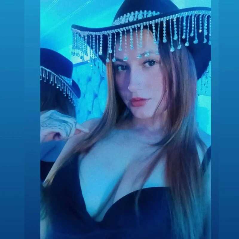 selenacutehot — FansOnlyX creator profile