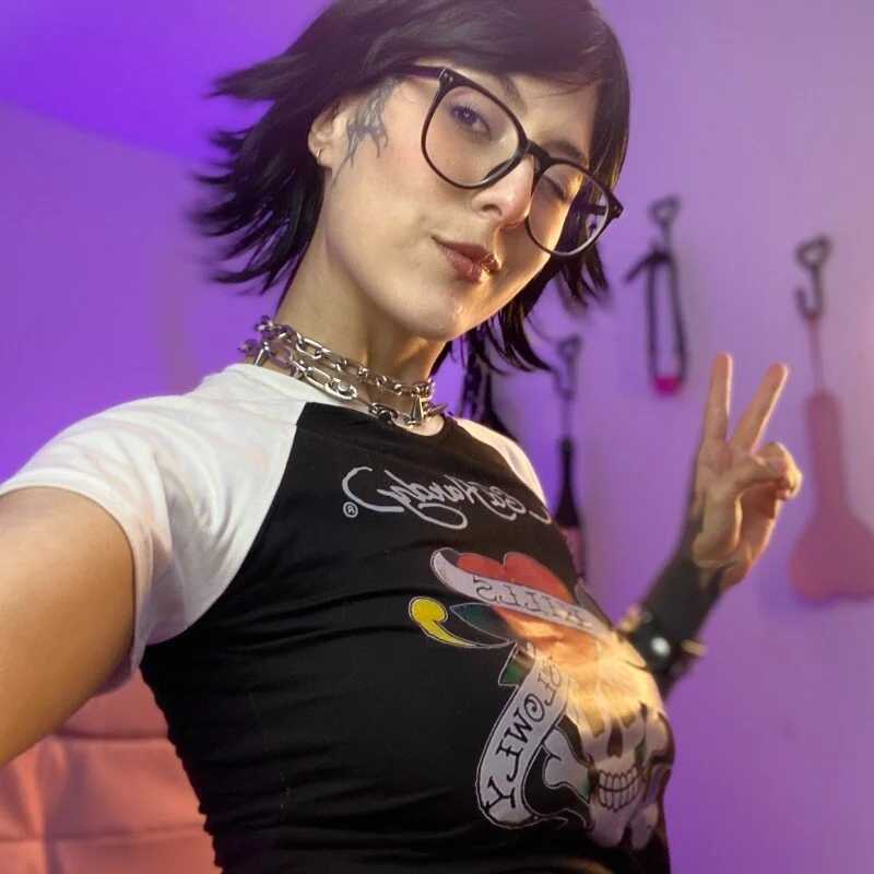 selvalentinex — FansOnlyX creator profile
