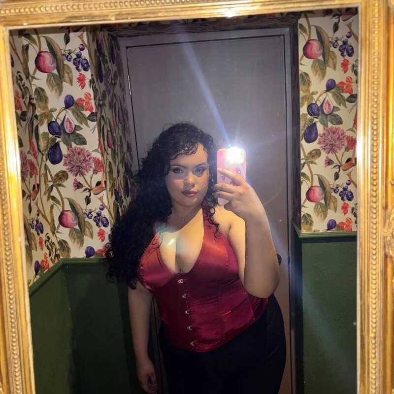 Blair_Curvy — FansOnlyX creator profile