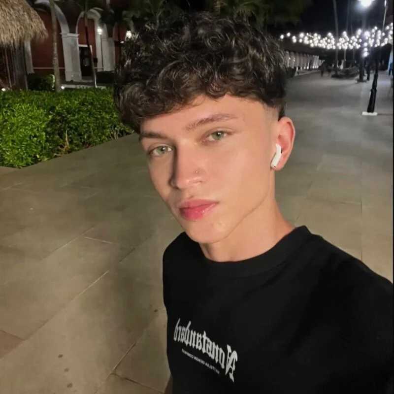 Max_West7 — FansOnlyX creator profile
