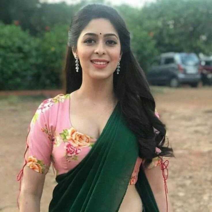 shivani_hot369 — FansOnlyX creator profile
