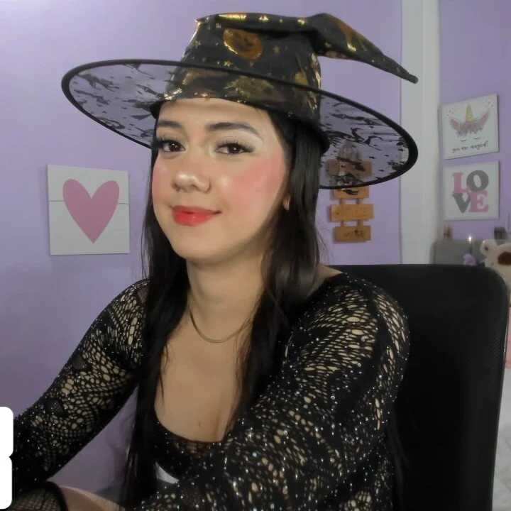 Alexia_Queen — FansOnlyX creator profile