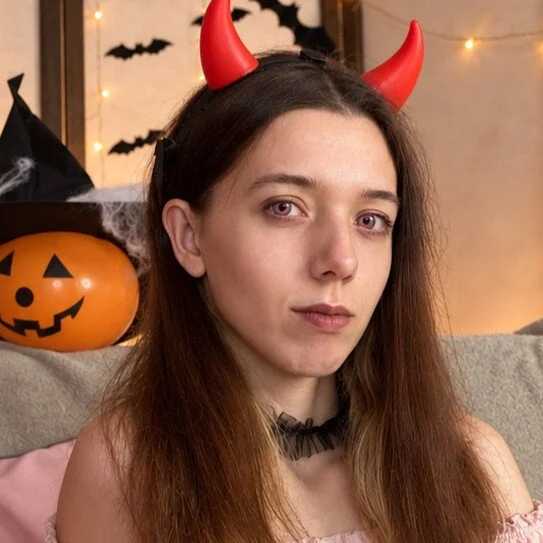 Vivian_Brooks — FansOnlyX creator profile