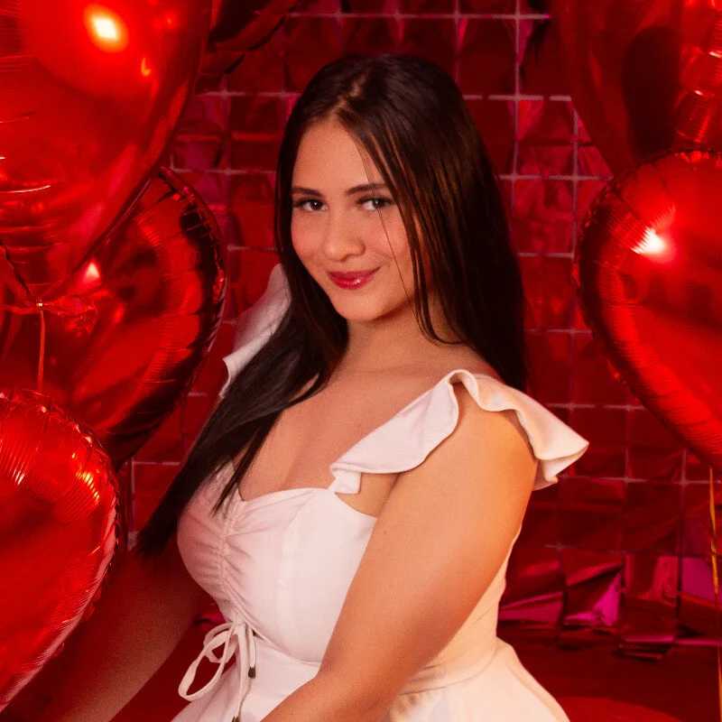 ValeriaCardenas_ — FansOnlyX creator profile
