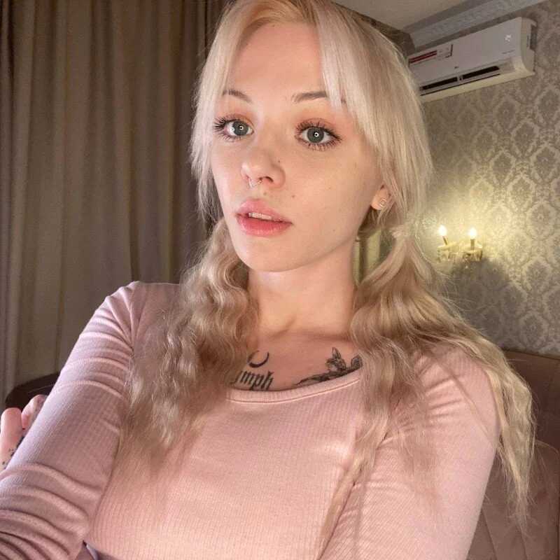 jellyeva — FansOnlyX creator profile