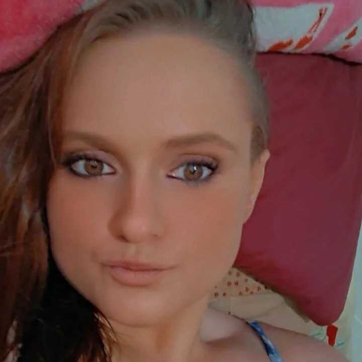 Lilslutsatan — FansOnlyX creator profile