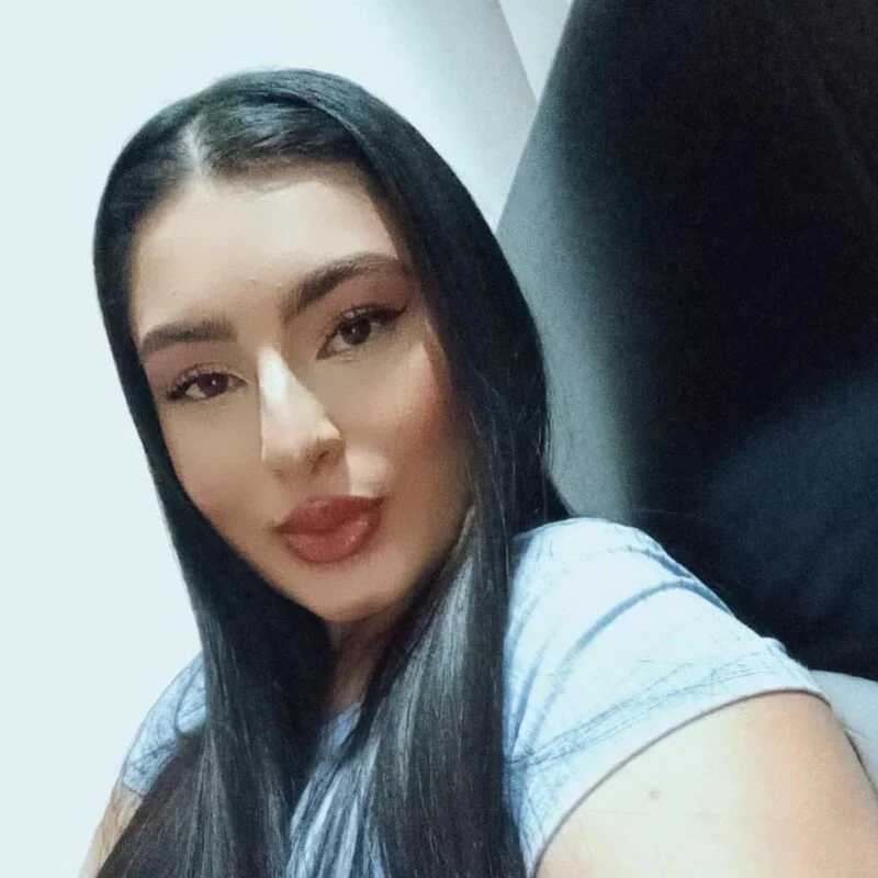 keniavargas — FansOnlyX creator profile