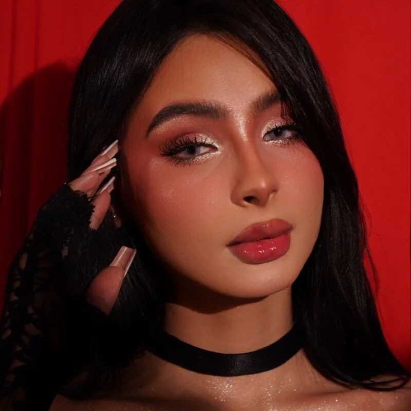 Isabella_Laurent — FansOnlyX creator profile