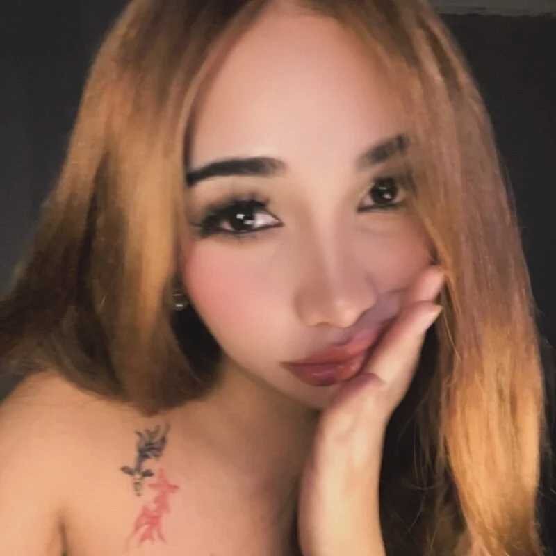 Caroline_3 — FansOnlyX creator profile