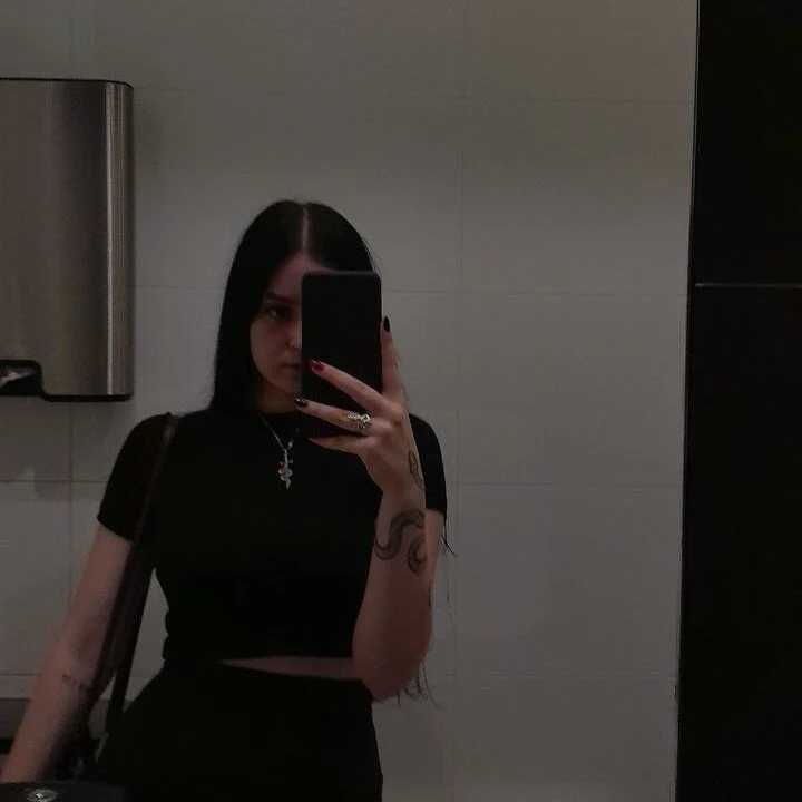 monica_xcx — FansOnlyX creator profile