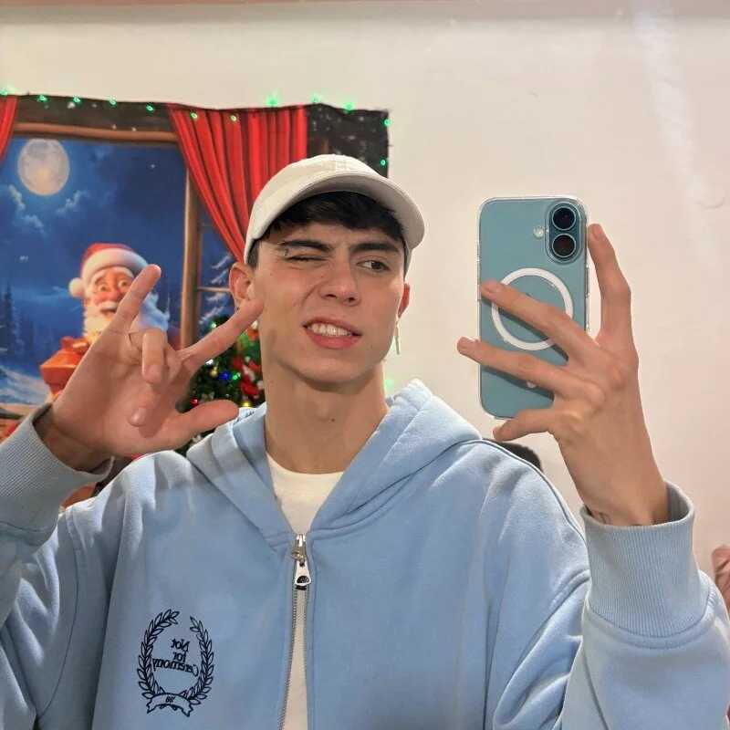 SEIJAKU_SEGI — FansOnlyX creator profile