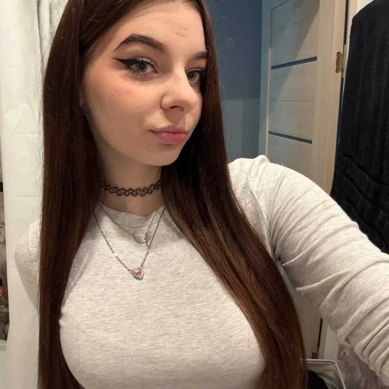 SimoneEbesu — FansOnlyX creator profile