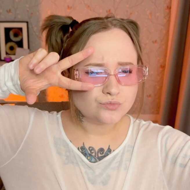 NaomiRey1 — FansOnlyX creator profile