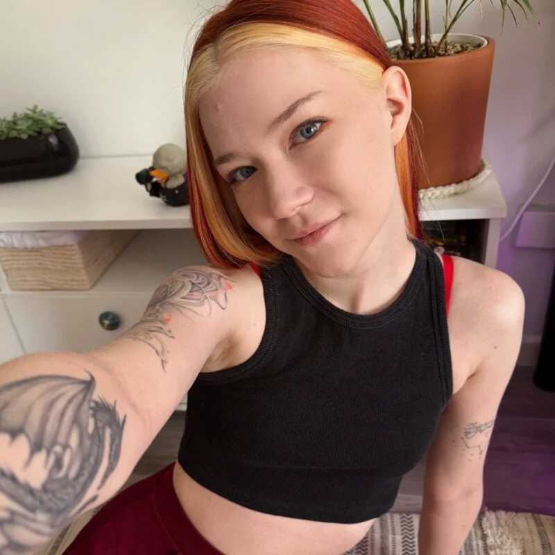 litl_Mia — FansOnlyX creator profile