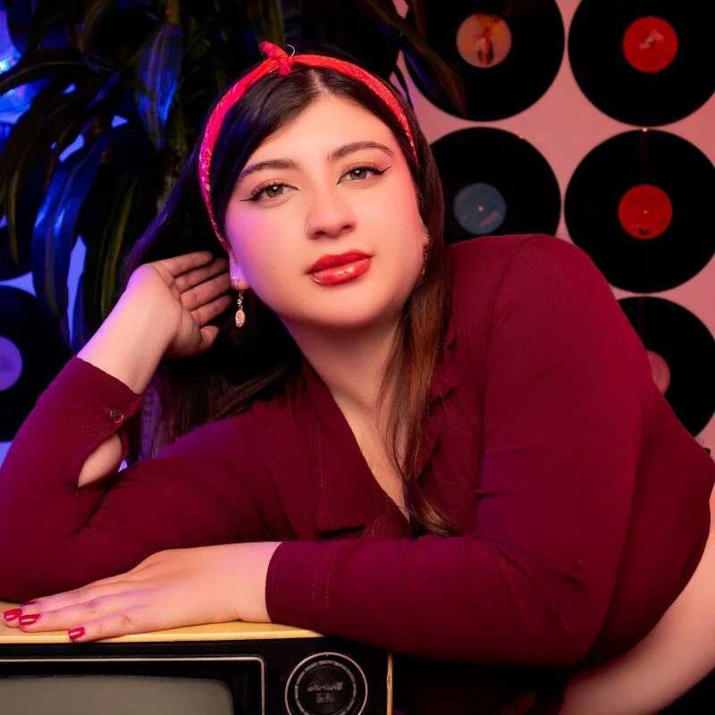 CloeLarson — FansOnlyX creator profile