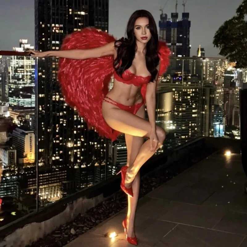 VelvetStacy — FansOnlyX creator profile