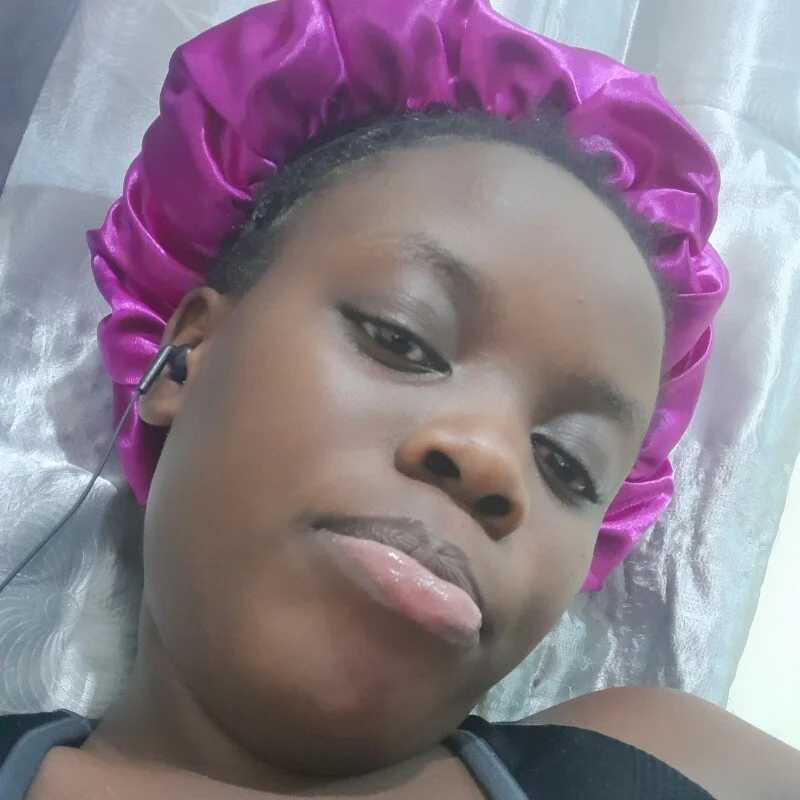 Petite_melan — FansOnlyX creator profile