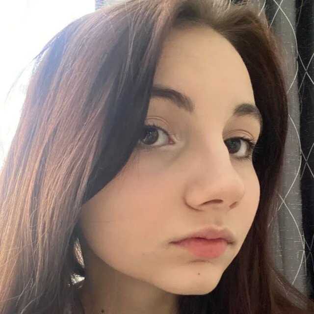 AlisaBloom — FansOnlyX creator profile