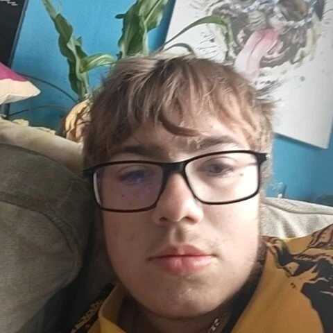 Lolo7z — FansOnlyX creator profile