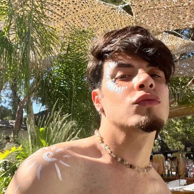 arlo_1 — FansOnlyX creator profile