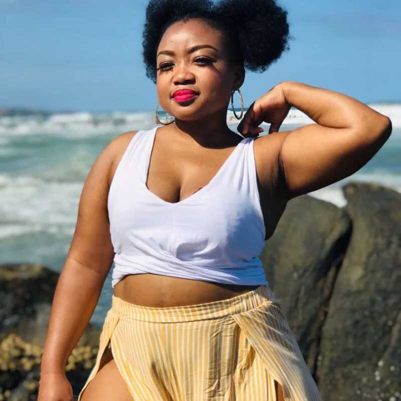 SEXYASSTINAXXX — FansOnlyX creator profile