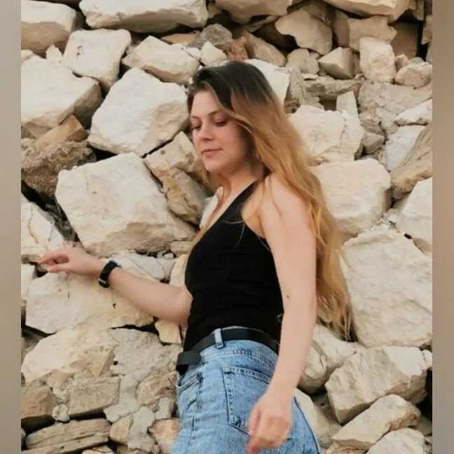 Adelyxveex — FansOnlyX creator profile