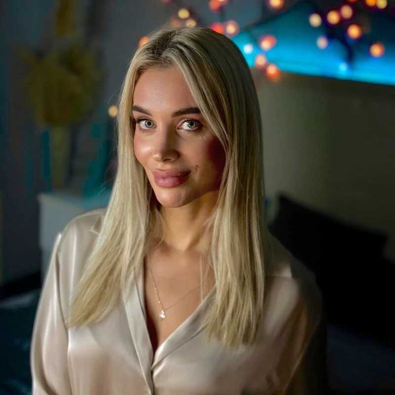 SabrinaSharm — FansOnlyX creator profile