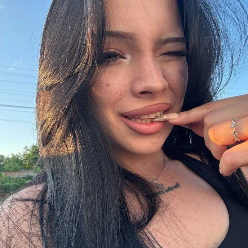Shy_bunnyyy — FansOnlyX creator profile