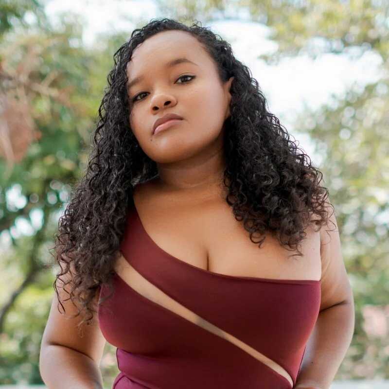 liahglow — FansOnlyX creator profile