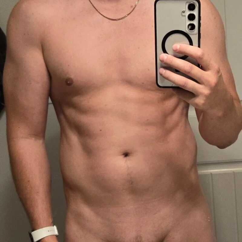 69MAV69 — FansOnlyX creator profile