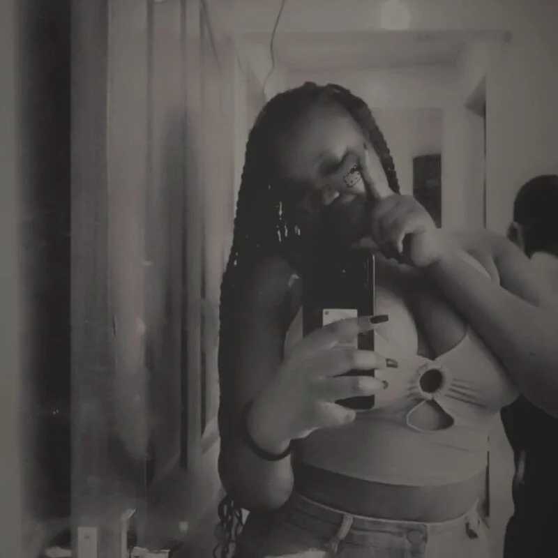 PrettyNyra — FansOnlyX creator profile