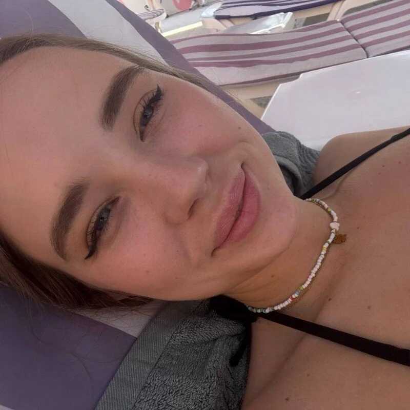 Mia_Luxes — FansOnlyX creator profile