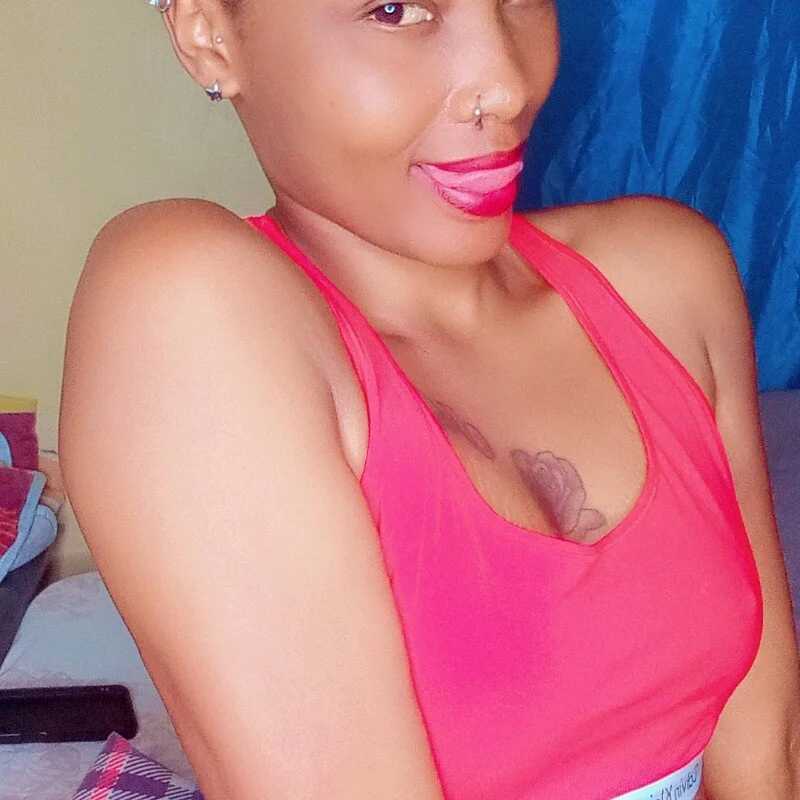 Pinky_shyee — FansOnlyX creator profile
