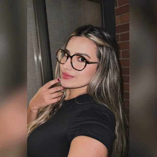 Honeyymoon_ — FansOnlyX creator profile