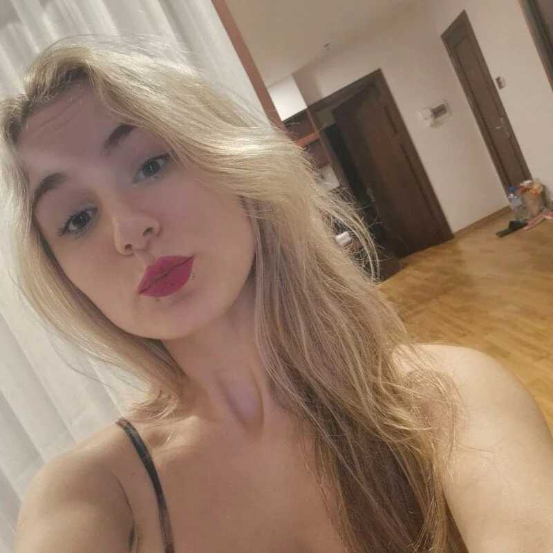 Ommniaqueen — FansOnlyX creator profile