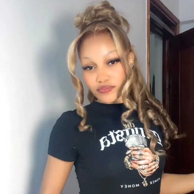 Sexxyronn — FansOnlyX creator profile