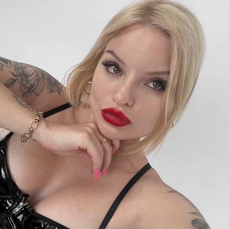 mistress_anna_dame — FansOnlyX creator profile