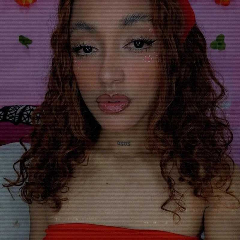 Elii_petit1 — FansOnlyX creator profile