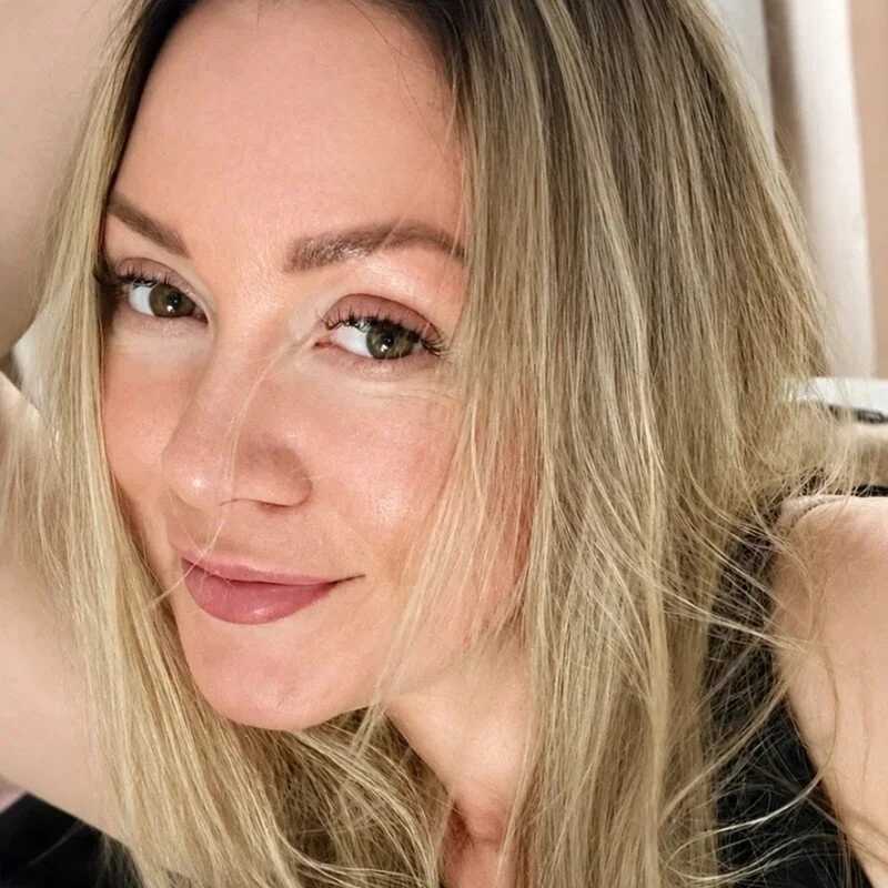 ElleHerry1 — FansOnlyX creator profile