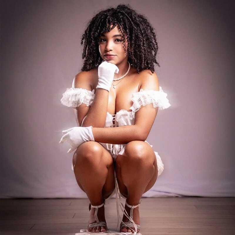 JazmyXXX — FansOnlyX creator profile